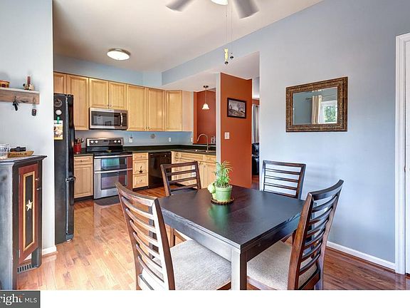 4th image of 913 Boundary Ct