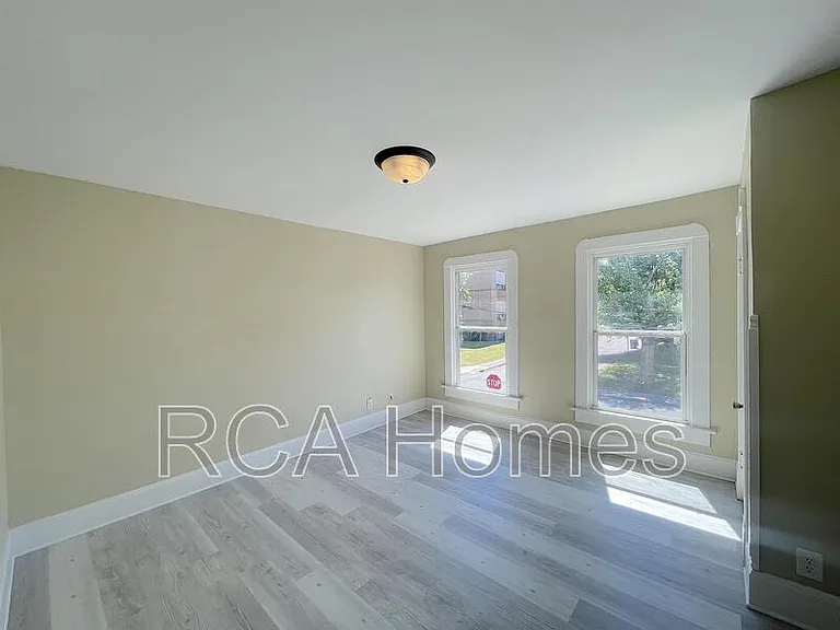 1555 Barth Ave #1555 — Photo 6