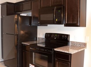 2103 Riversedge Dr #83, Saline, MI 48176