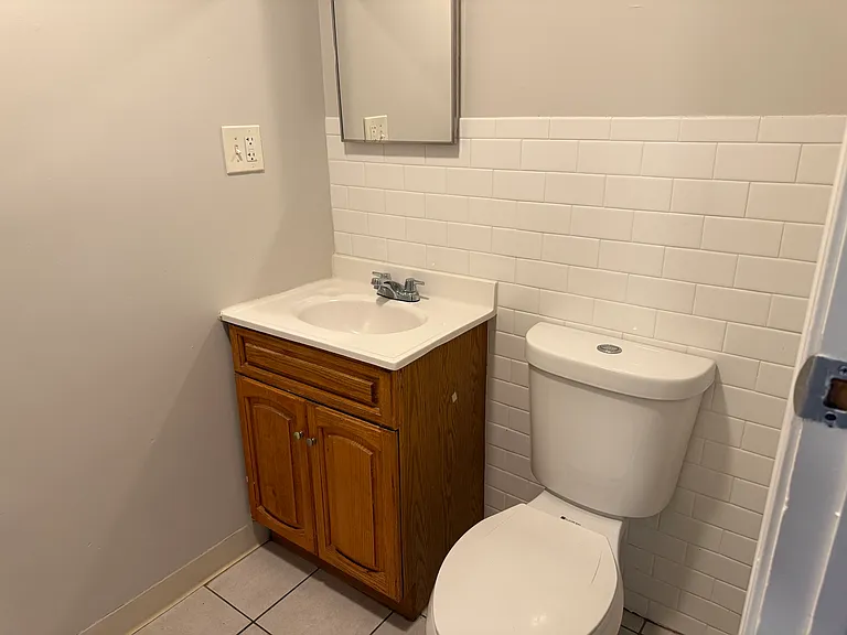 597 Park St #3 — Photo 4