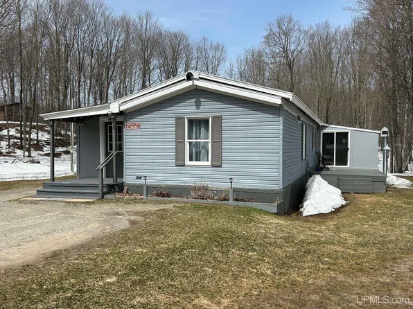 E9686 Miller Rd, Munising, MI 49862