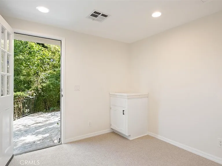3969 Longridge Studio Ctr — Photo 36