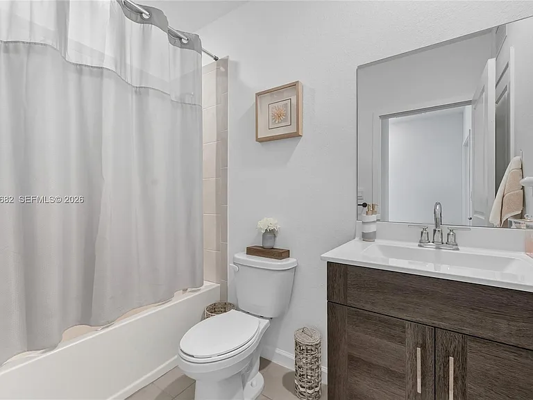 805 SE 18th St #805 — Photo 12