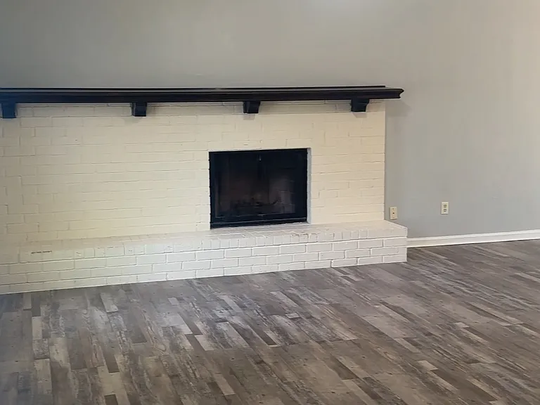 2630 Bennington Ct — Photo 2