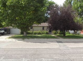 600 Freimuth Ave, Lingle, WY 82223