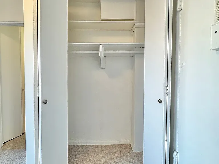 142-27 Barclay Ave #6C — Photo 4