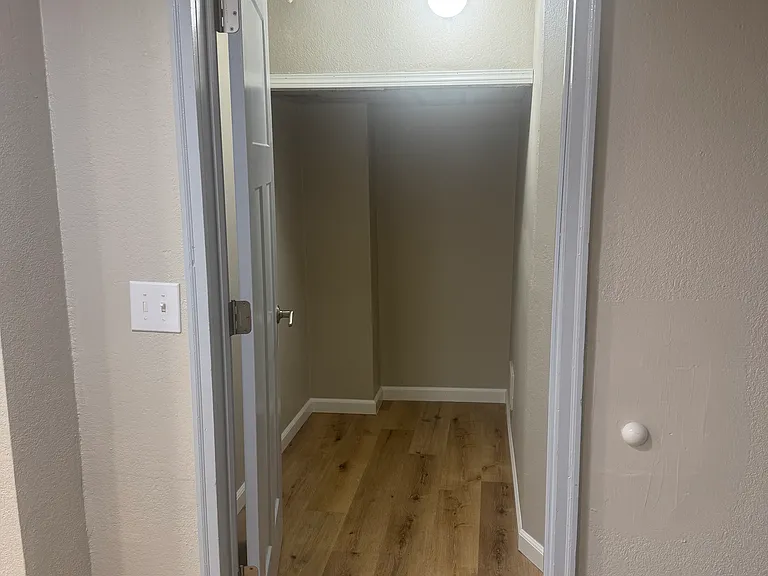 277 Aurora Ave #4 — Photo 7