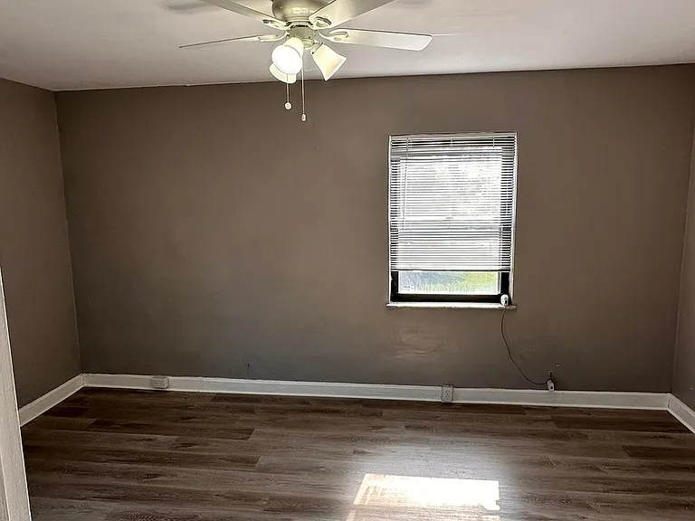 3411 Daytona Ave #2 — Photo 3