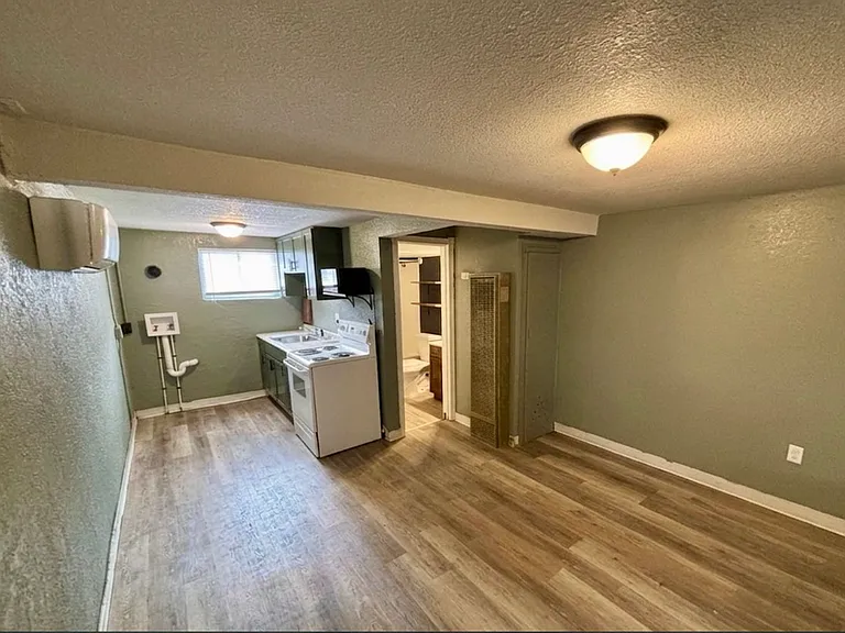412 S 10th St #2 — Photo 12