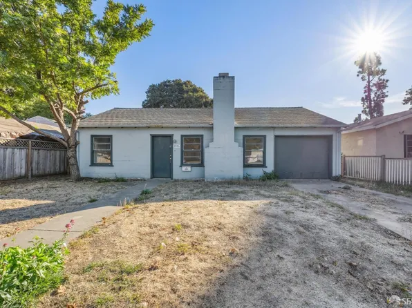 1386 Bay Rd, East Palo Alto, CA 94303