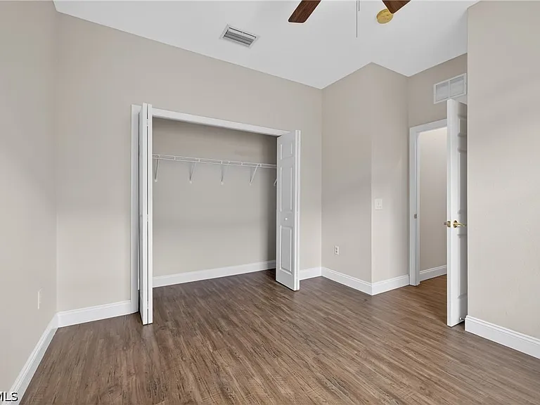 14214 Manchester Dr — Photo 16