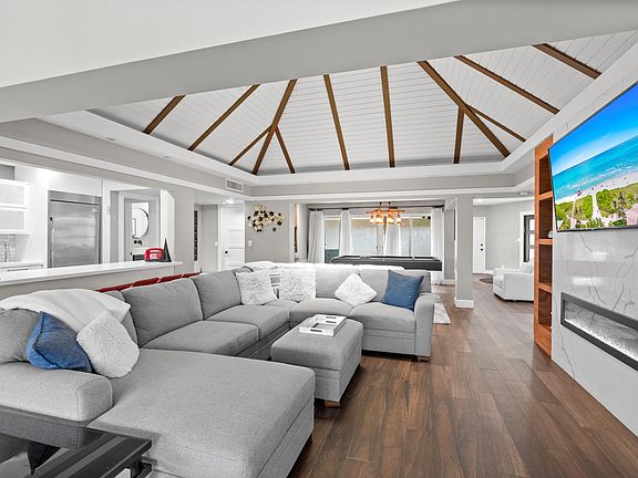 5th image of 6106 Royal Poinciana Lane