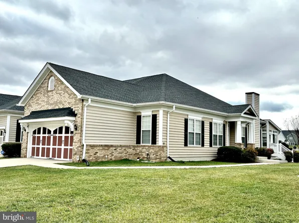 240 Williamsburg Cir, La Plata, MD 20646