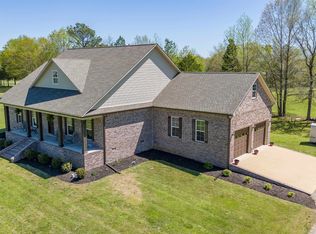 815 Greenbriar Ln, Adamsville, TN 38310