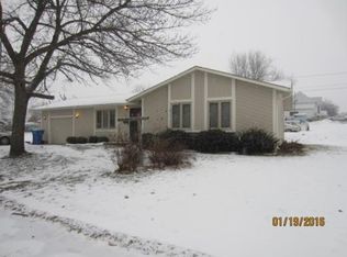 328 S A St, Albia, IA 52531