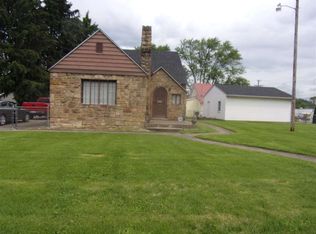 910 Jefferson Ave, Huntington, WV 25704