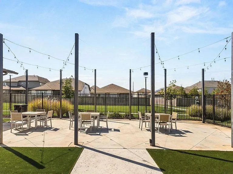6812 Rounded Pebble Ln — Photo 34