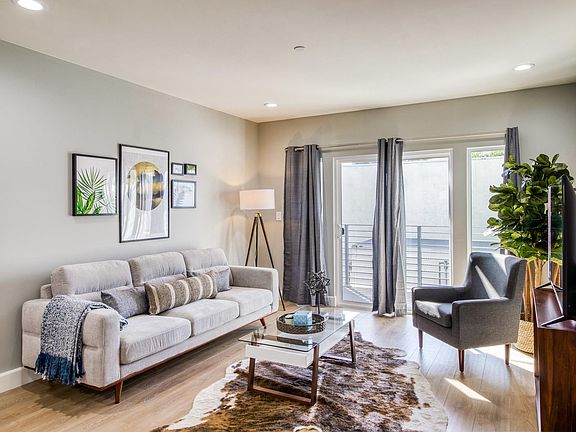 4th image of 855 N McCadden Pl #2