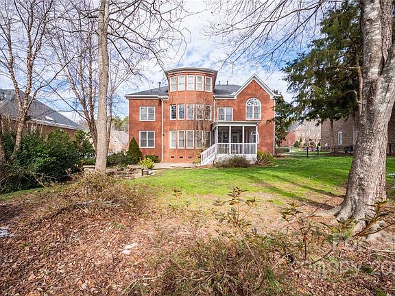 2nd image of 7401 Stonehaven Dr
