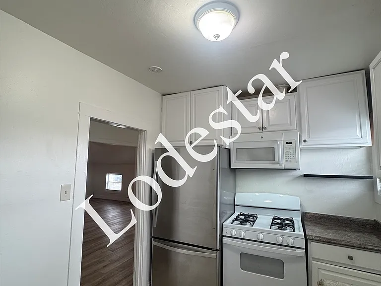 302 Carolina St #C — Photo 12