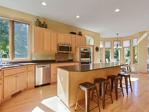 2nd image of 6865 Sapphire Ln