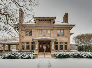 1712 Mount Curve Ave, Minneapolis, MN 55403