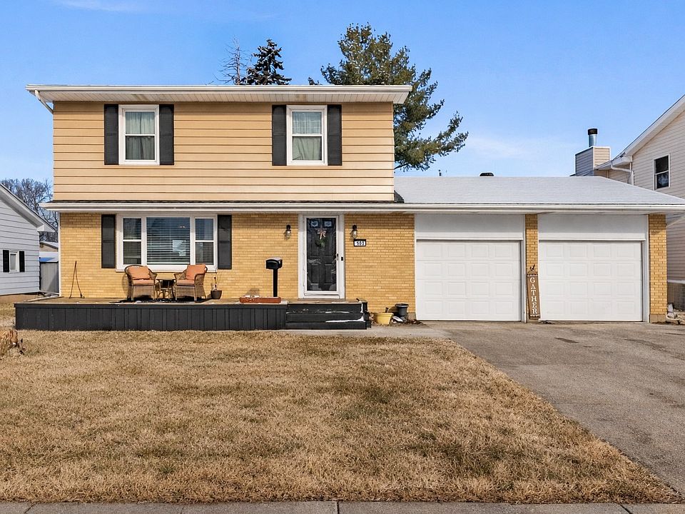 1st image of 900 14th Pl