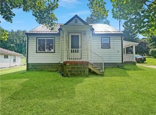 882 Rainey Hill Rd, New Cumberland, WV 26047