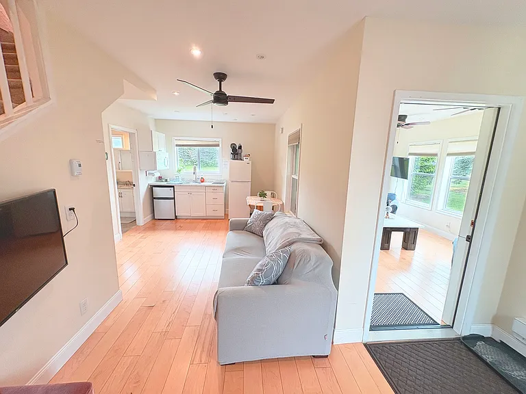 934 Bagdad Rd #LOFT1 — Photo 9