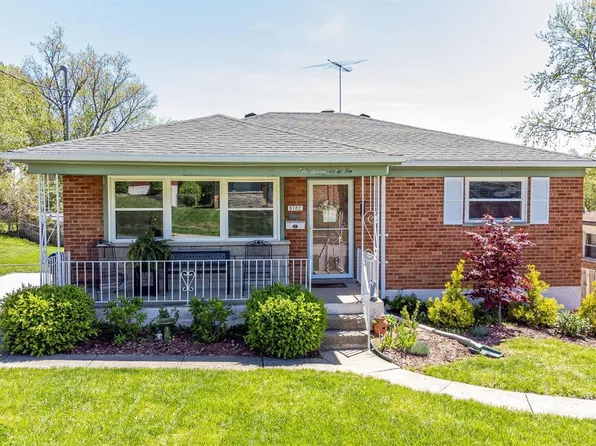 5782 Kroegermount Dr, Cincinnati, OH 45239