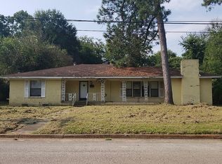 907 Henderson St, Jacksonville, TX 75766