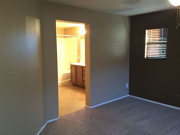 5th image of 3311 E Loma Vista St