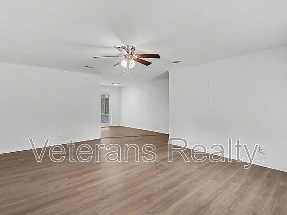 3rd image of 111 Valentine Dr