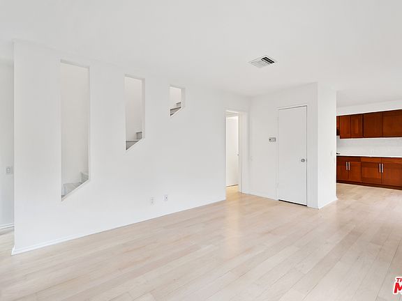 4th image of 110 Dudley Ave APT 1