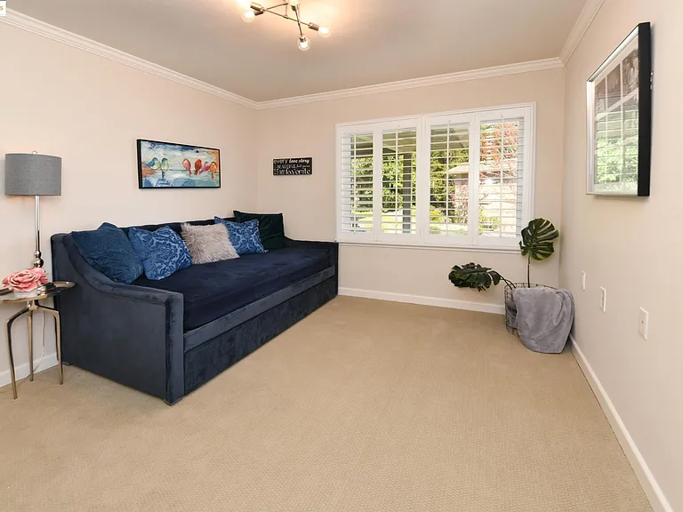 1910 Skycrest Dr #5 — Photo 25
