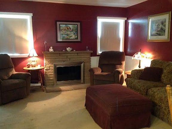 3rd image of 1753 W Crestwood Ln
