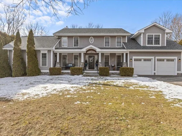 27 Muirfield Road, Burlington, VT 05408