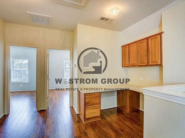 4537 Chris Dr — Photo 50