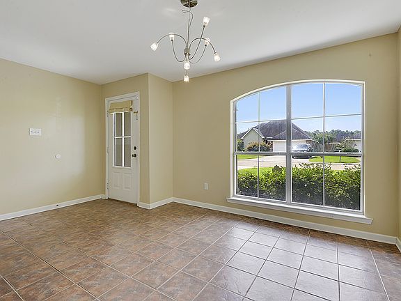 2nd image of 26541 Parkwood Dr