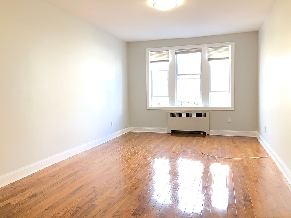 2nd image of 92 Highland Ave #14E