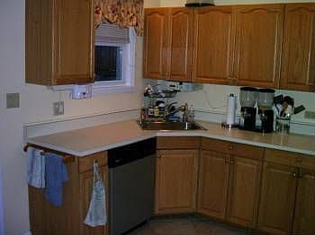 4th image of 8 Hudson Ave