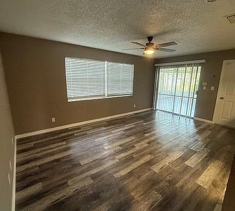 5th image of 1412 Continental Dr