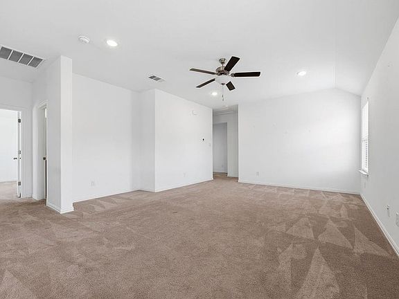 3rd image of 1005 Ridge Runner Dr