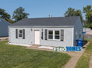 7432 Oak St, Davenport, IA 52806