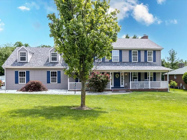 3917 Falling Creek Dr, Vinton, VA 24179