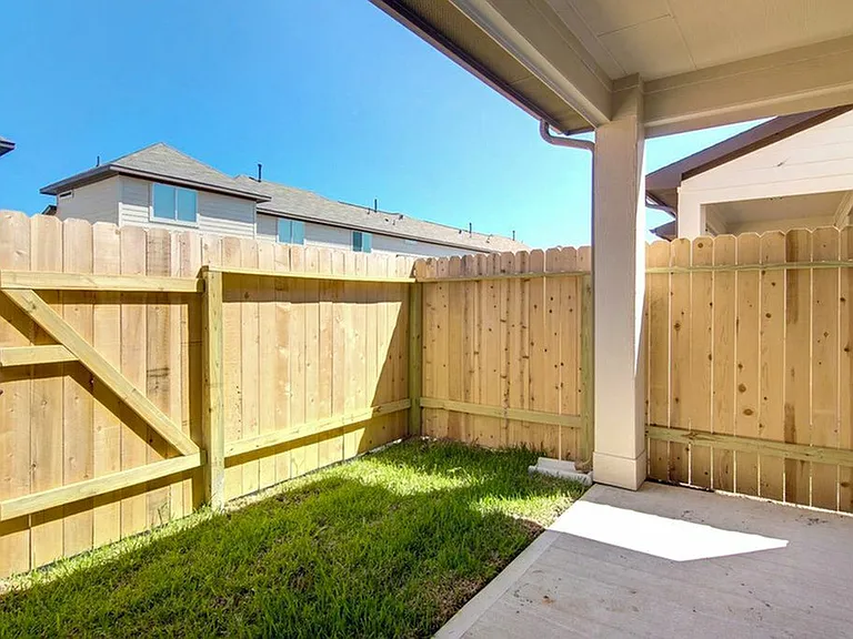 12331 Dona Ln — Photo 7