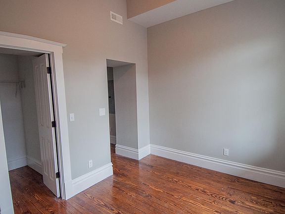 3rd image of 2905 McNair Ave #1F