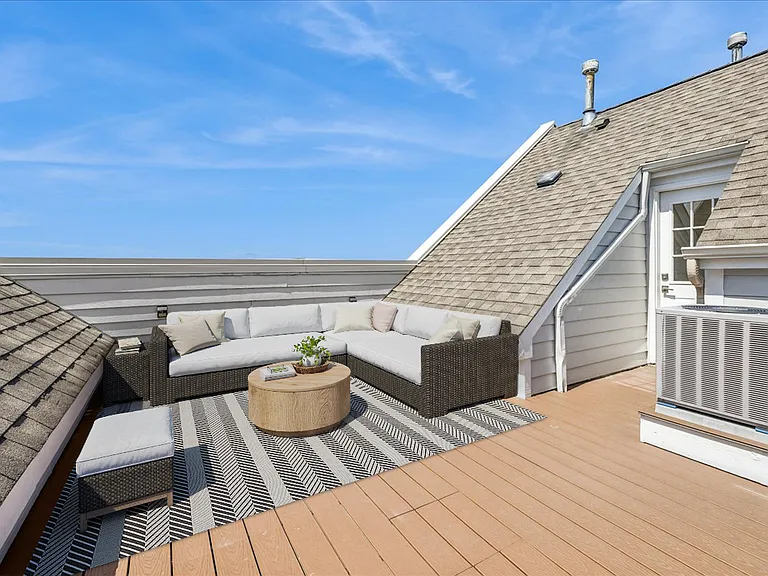1863 Admiral Ct #1863 — Photo 30