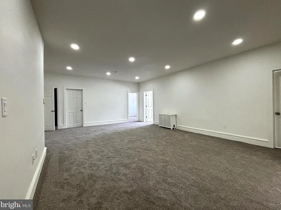 527 Monmouth St #529
