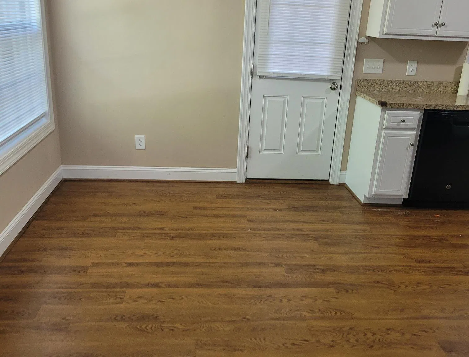 3 bed, $1,595 — Photo 3